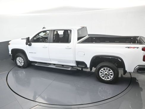Used 2025 Chevrolet Silverado 2500 LT w/ Convenience Package image 46