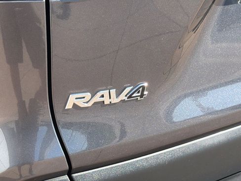 Used 2024 Toyota RAV4 LE AWD/4WD image 32