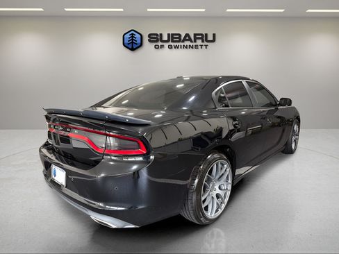 Used 2019 Dodge Charger SXT RWD image 5