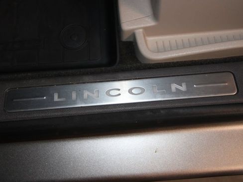 Used 2021 Lincoln Nautilus Reserve w/ Equipment Group 202A AWD/4WD image 7
