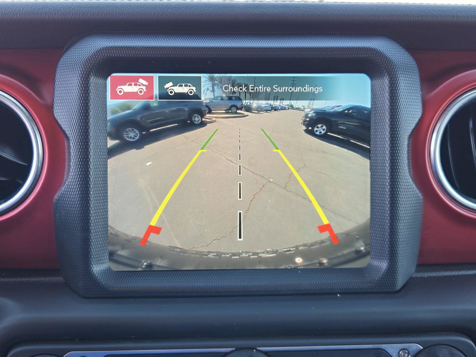 Used 2022 Jeep Wrangler Unlimited Rubicon w/ Xtreme Recon 35" Tire Package AWD/4WD image 8