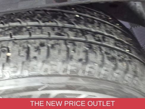 Used 2024 Jeep Wagoneer 4WD w/ Premium Group I image 9