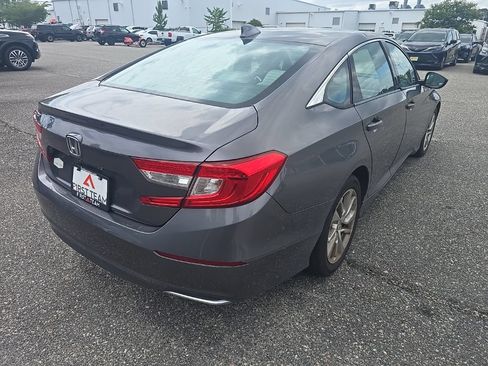 Used 2018 Honda Accord LX image 5
