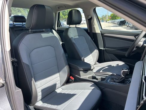 New 2025 Volkswagen Jetta SE image 40