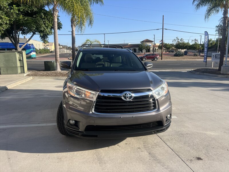 Used 2014 Toyota Highlander XLE FWD image 14