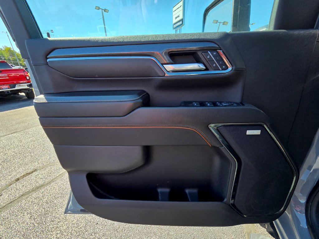 Used 2024 GMC Sierra 2500 AT4 w/ AT4 Preferred Package AWD/4WD image 14