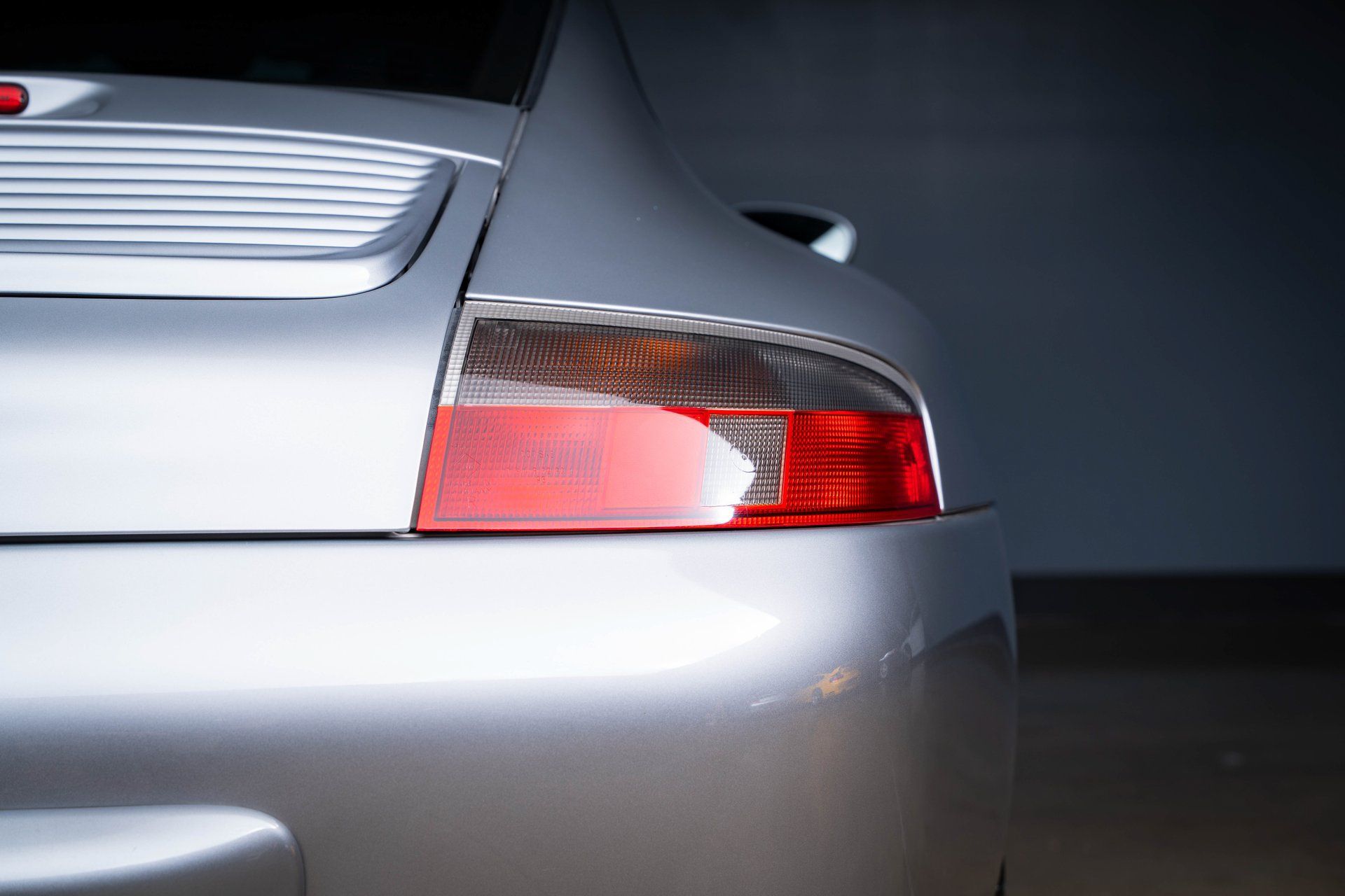 Used 2004 Porsche 911 40th Anniversary RWD image 30