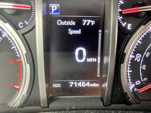 Used 2022 Toyota 4Runner TRD Off-Road Premium AWD/4WD image 16