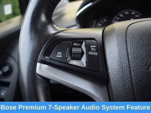 Used 2019 Chevrolet Trax LT w/ Sun & Sound Package AWD/4WD image 5