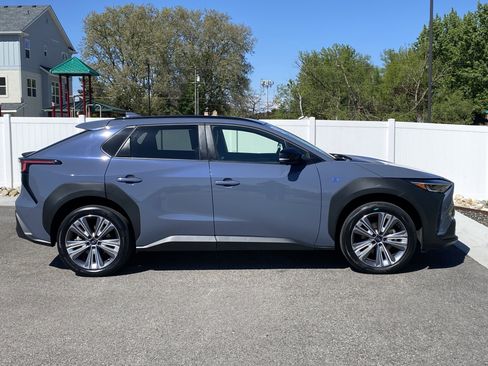 Used 2023 Subaru Solterra AWD image 7