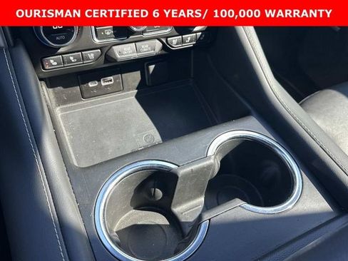 Certified 2024 Chevrolet Suburban Premier w/ Premium Package image 25