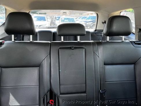 Used 2021 Volkswagen Atlas SE FWD image 24