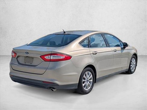 Used 2015 Ford Fusion S image 5