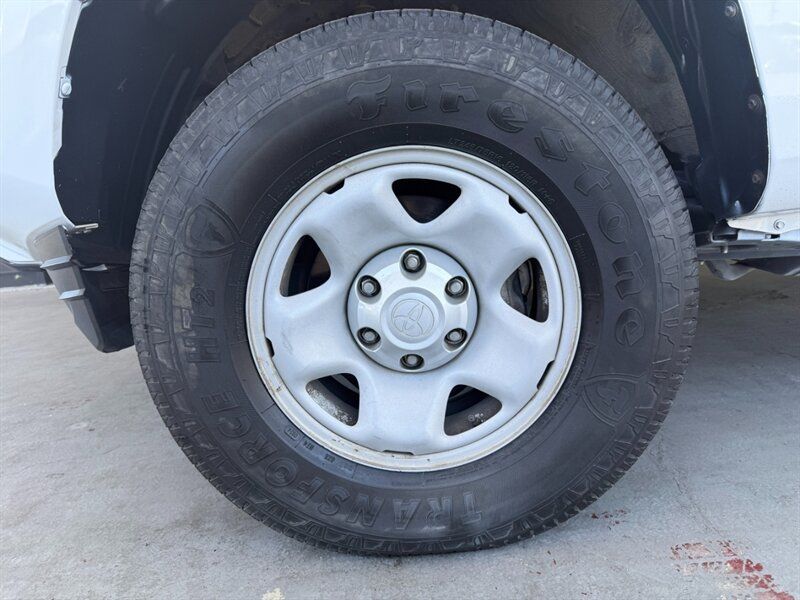 Used 2019 Toyota Tacoma SR AWD/4WD image 36