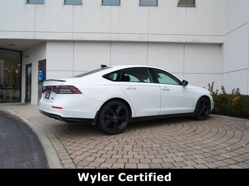 Used 2023 Honda Accord Sport image 3