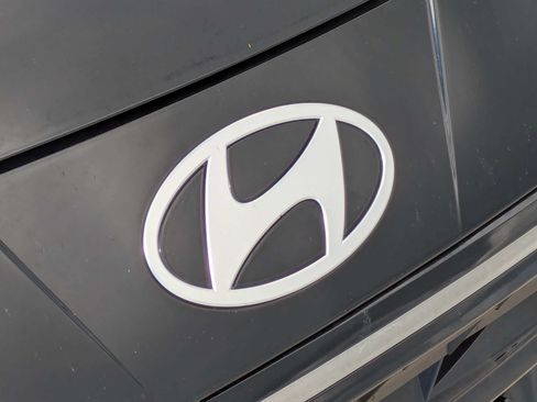 Used 2024 Hyundai Elantra Limited FWD image 13