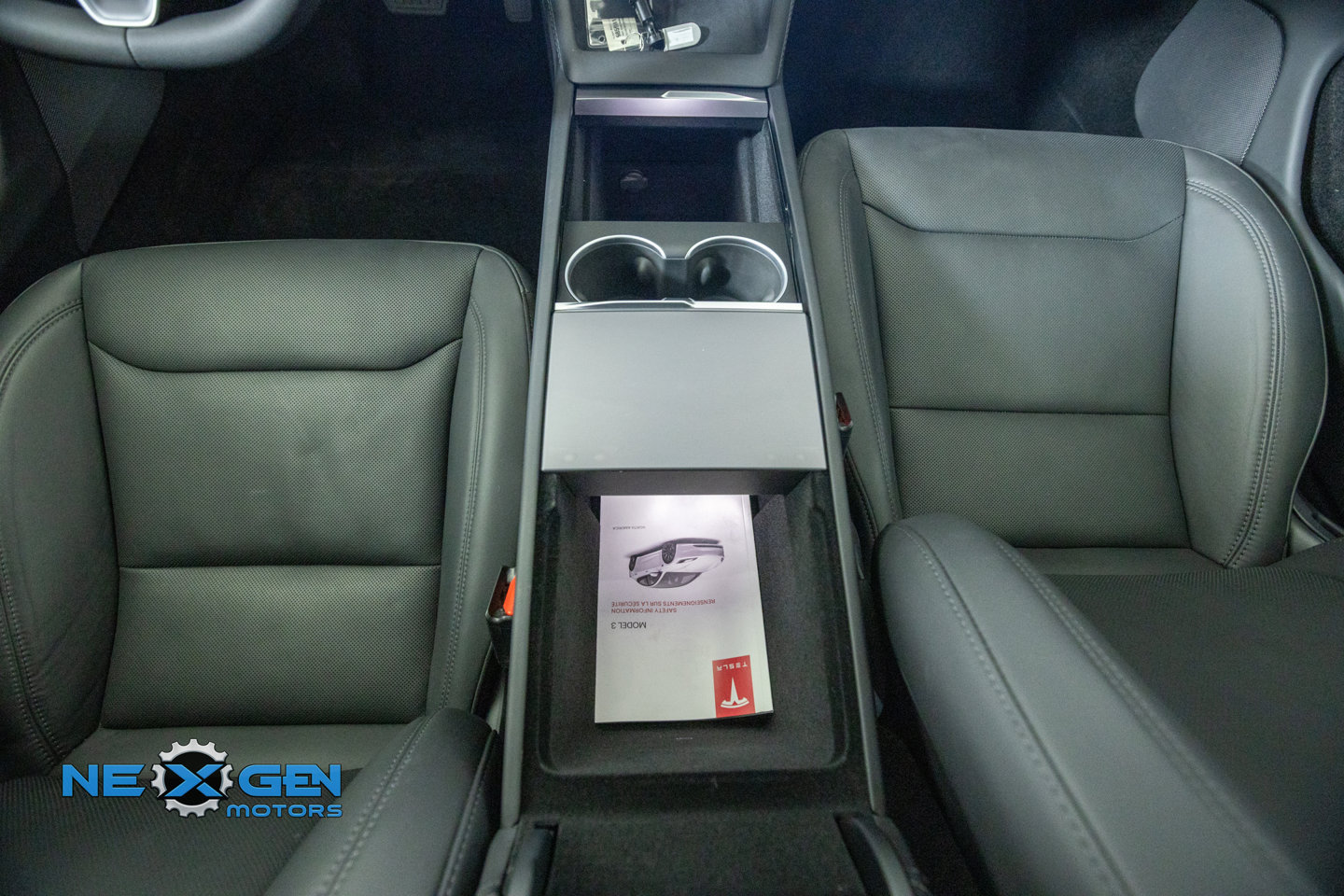 Used 2025 Tesla Model 3 Long Range AWD/4WD image 28