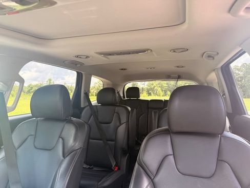 Used 2025 Kia Telluride S FWD image 11