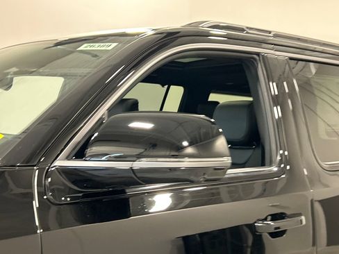 New 2026 Jeep Grand Wagoneer Limited AWD/4WD image 12