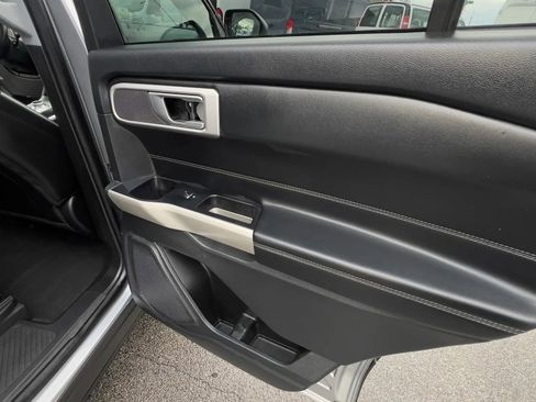 Used 2023 Ford Explorer XLT w/ Equipment Group 202A image 33