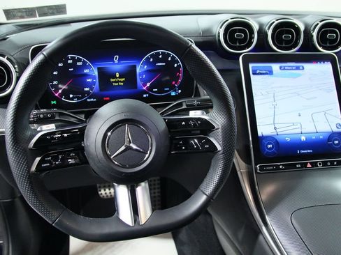 Used 2023 Mercedes-Benz GLC 300 4MATIC image 21