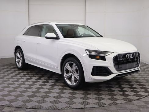 Used 2022 Audi Q8 Premium Plus image 3