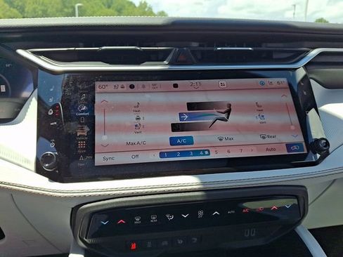 New 2026 Jeep Cherokee Overland w/ Advanced Pro Tech Group AWD/4WD image 8
