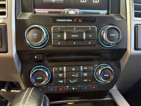 Used 2015 Ford F150 Lariat AWD/4WD image 22