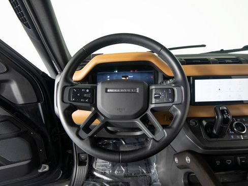 Used 2024 Land Rover Defender 90 X-Dynamic SE AWD/4WD image 23