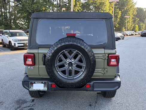 Used 2025 Jeep Wrangler Sport AWD/4WD image 6