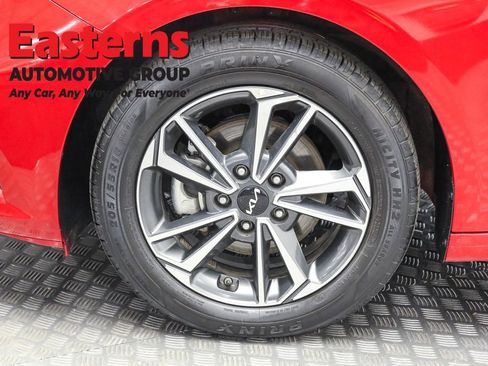 Used 2023 Kia Forte LXS image 31