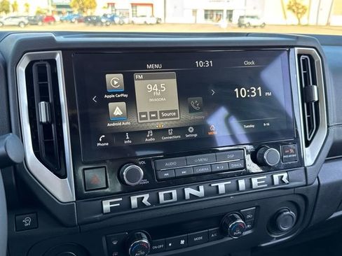 Used 2025 Nissan Frontier SV w/ SV Convenience Package image 11