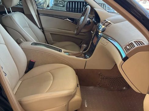 Used 2009 Mercedes-Benz E 350 Sedan image 8