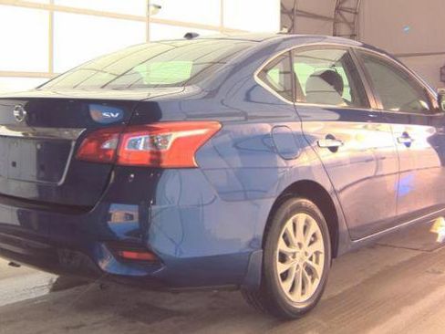 Used 2019 Nissan Sentra SV image 4