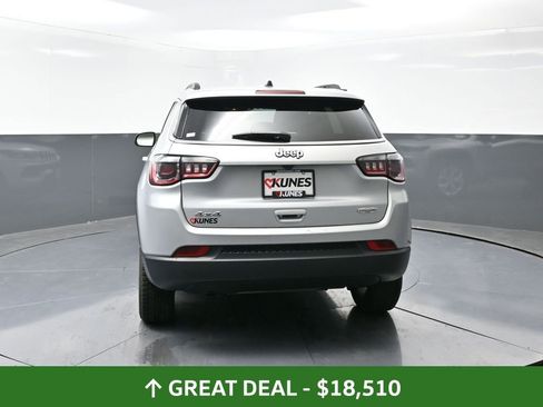 Used 2024 Jeep Compass Latitude image 14