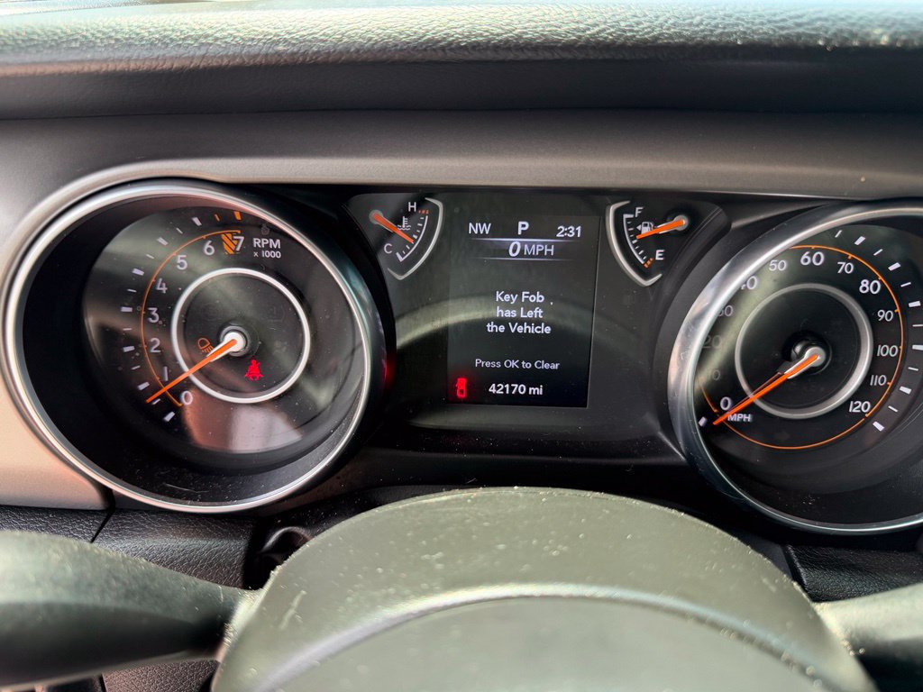 Used 2022 Jeep Gladiator Sport AWD/4WD image 29