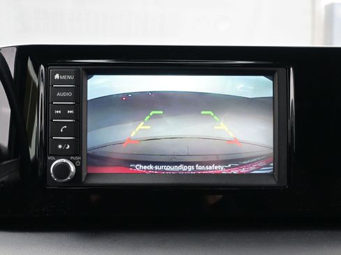 Used 2025 Nissan Kicks S image 17