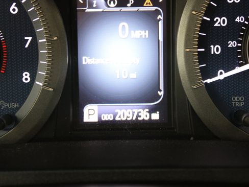 Used 2017 Toyota Sienna Limited FWD image 43
