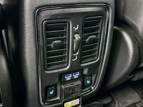 Used 2017 Jeep Grand Cherokee Limited w/ Trailer Tow Group IV AWD/4WD image 26