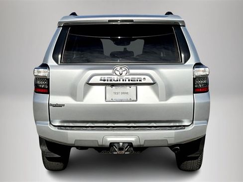 Used 2019 Toyota 4Runner SR5 image 7