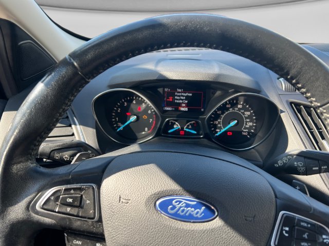 Used 2018 Ford Escape Titanium w/ Ford Safe & Smart Package AWD/4WD image 14