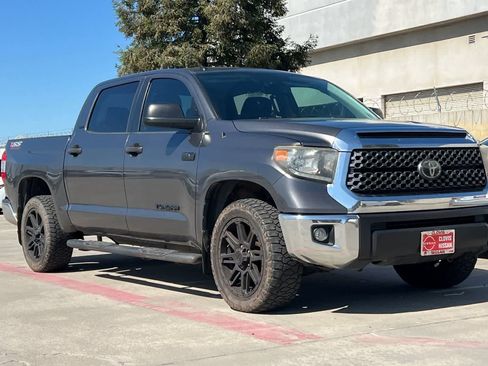 Used 2019 Toyota Tundra SR5 w/ SR5 Upgrade Package image 10