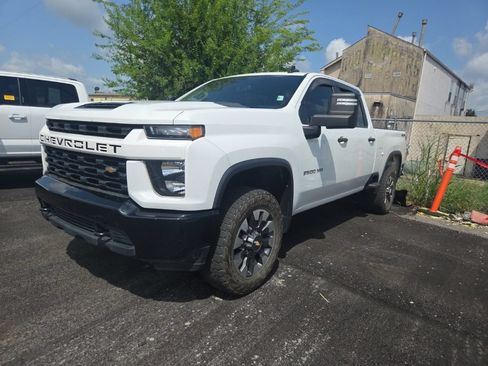 Used 2021 Chevrolet Silverado 2500 Custom w/ Custom Value Package AWD/4WD image 3