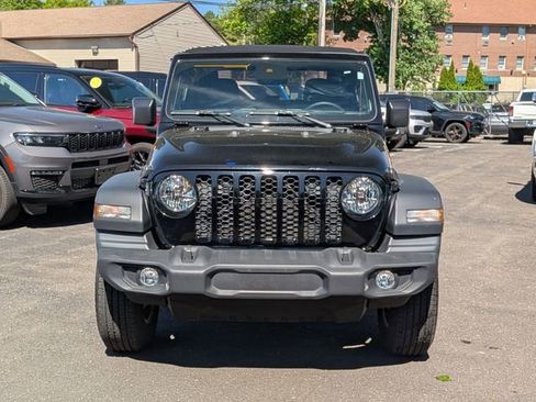 Used 2024 Jeep Wrangler Sport AWD/4WD image 8