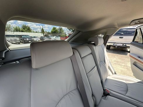 Used 2005 Lexus RX 330 w/ Premium Pkg FWD image 51