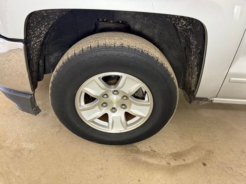 Used 2017 Chevrolet Silverado 1500 LT w/ All Star Edition AWD/4WD image 25