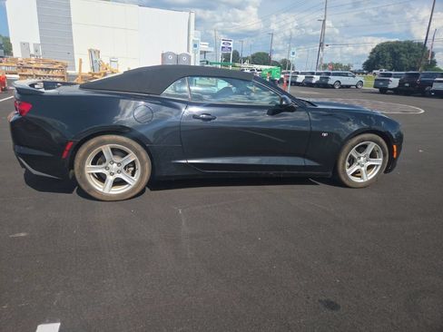 Used 2019 Chevrolet Camaro LT RWD image 13