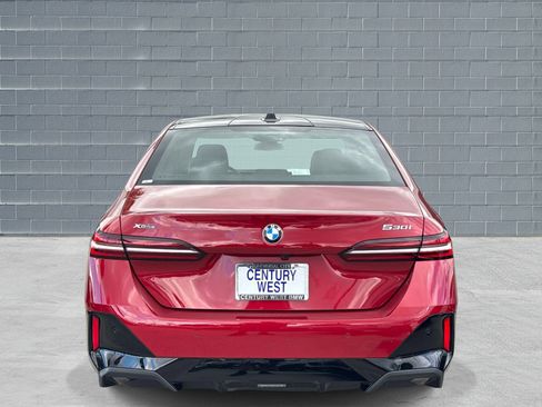 Used 2025 BMW 530i xDrive w/ M Sport Package AWD/4WD image 4