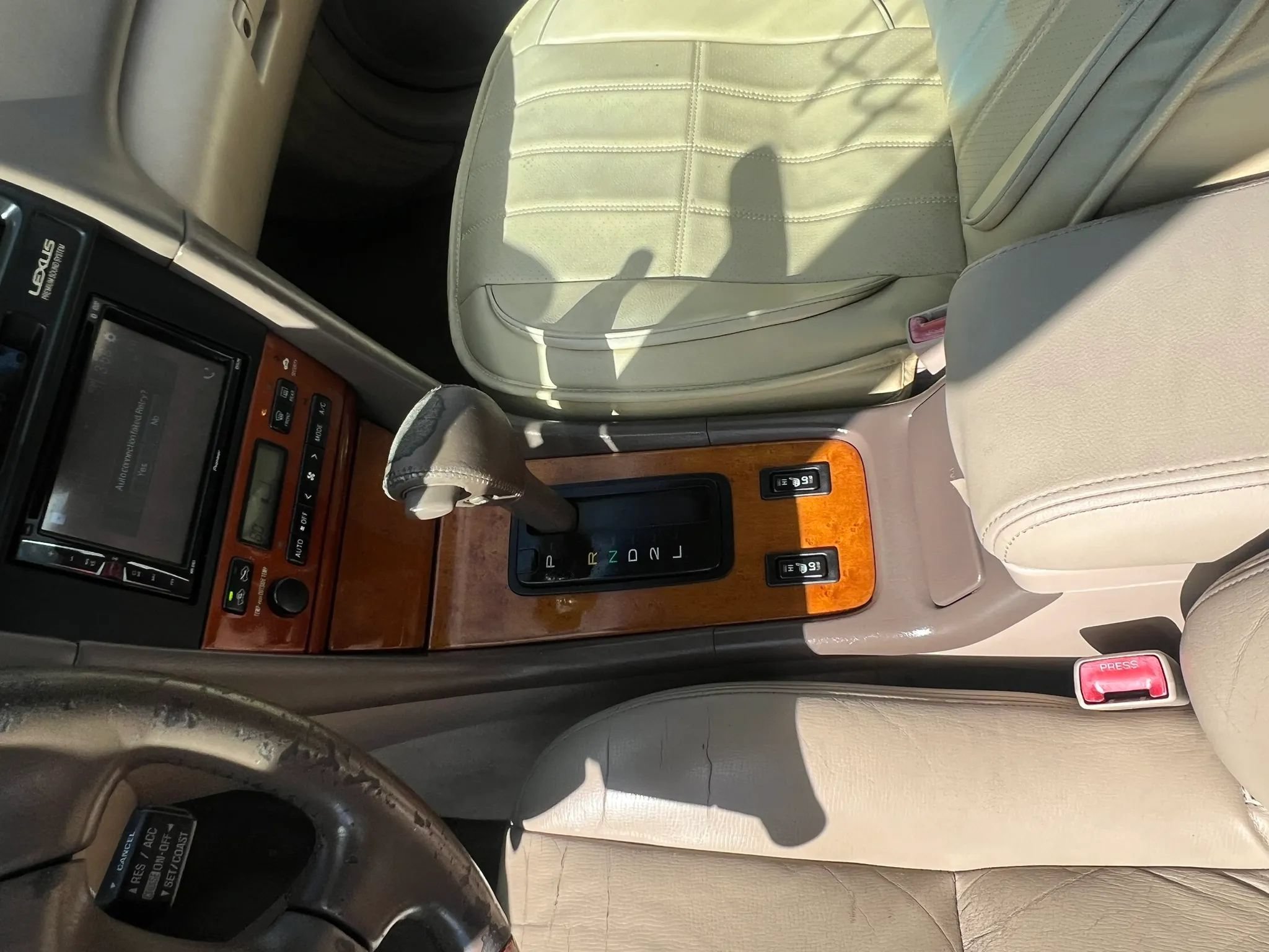 Used 2000 Lexus ES 330 FWD image 14
