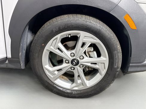 Used 2023 Hyundai Kona SEL w/ Convenience Package image 32
